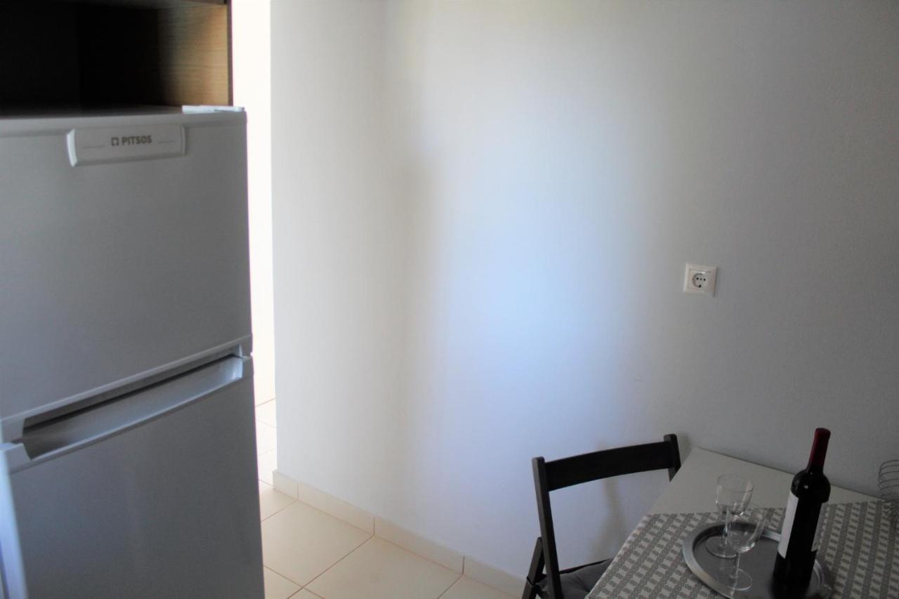 Apartments Mare Blu By The Sea. Porto Rafti Bagian luar foto